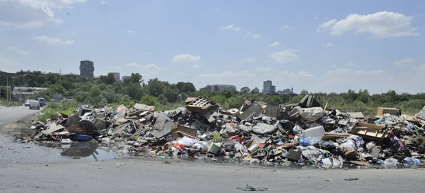 Депонија код Панчевца све већа, у плану чишћење, али не задуго